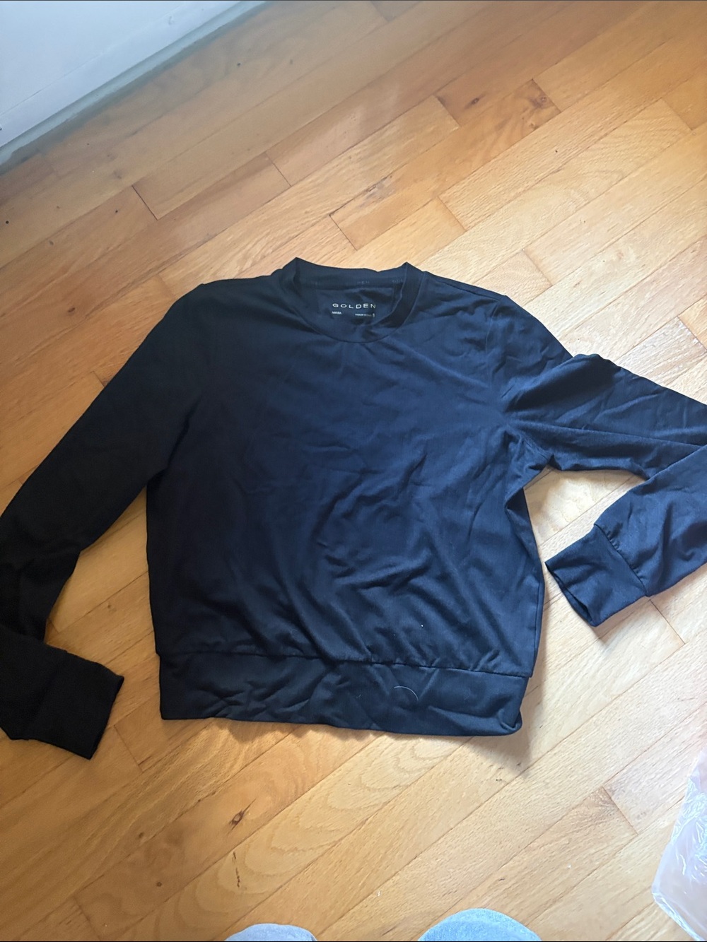 Black Crewneck Longsleeve - women’s